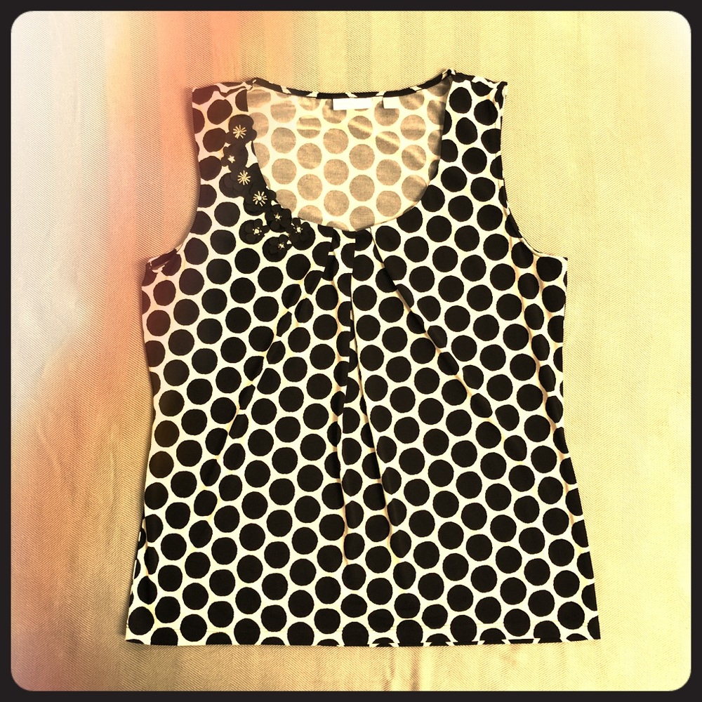 NY&Co polka dot top w/pleated neckline